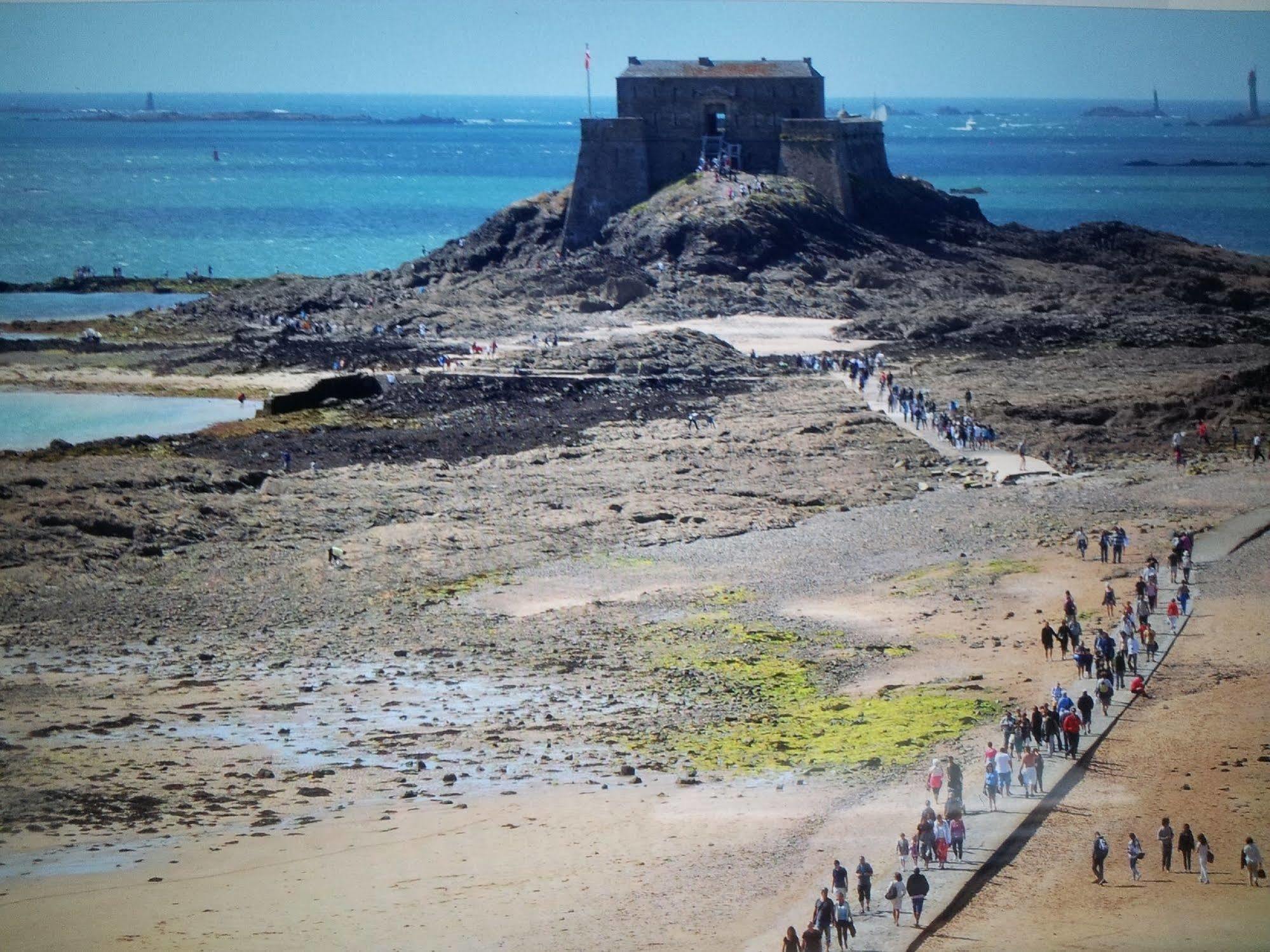 Appartement Saint Malo Vue Sur Mer Et Sur Intra Muros, Ferry, Plage Et Commerces A 50 M מראה חיצוני תמונה