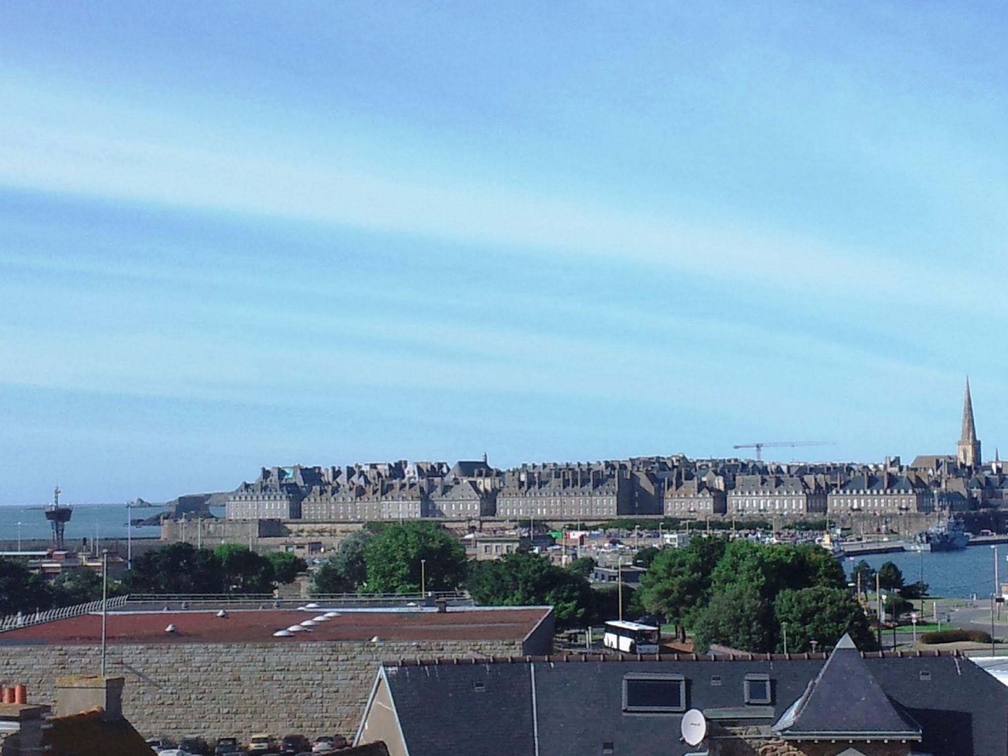 Appartement Saint Malo Vue Sur Mer Et Sur Intra Muros, Ferry, Plage Et Commerces A 50 M מראה חיצוני תמונה